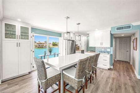 333 Harbour DR