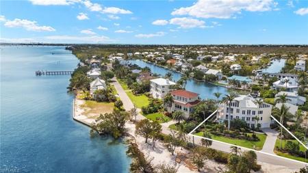 1581 San Carlos Bay DR