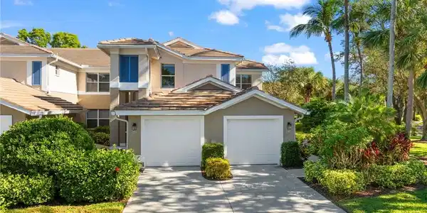 784 Carrick Bend CIR