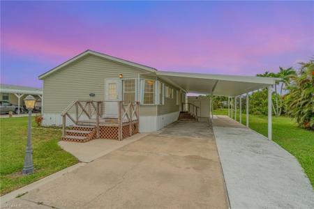 7679 Farrell RD