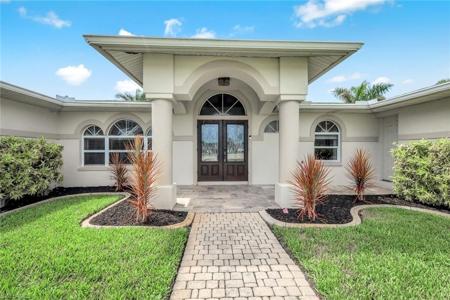 403 SW 53rd TER