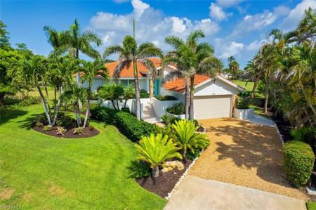 1226 Par View DR