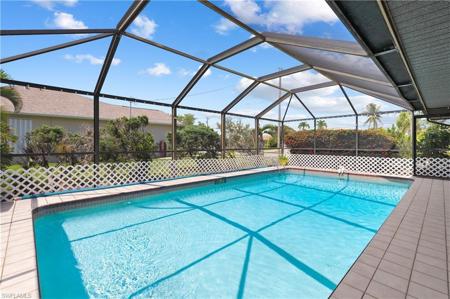 801 SW 51st TER