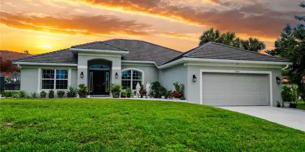 13053 Irwin DR