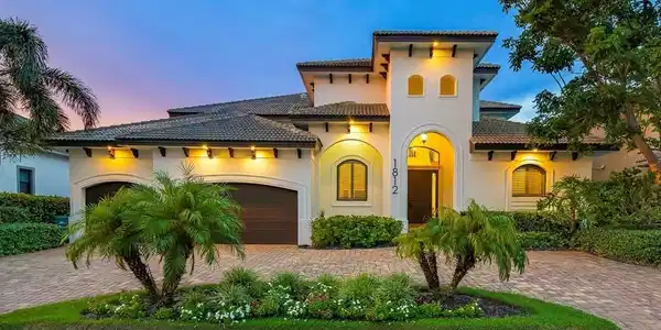1812 Maywood CT