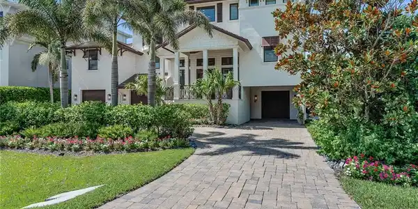 434 Trade Winds AVE