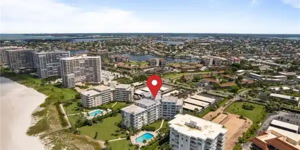 220 Seaview CT