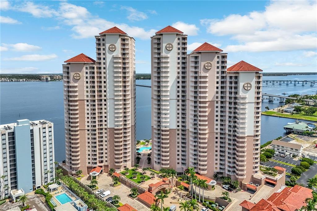 Image 2: Centrally positioned near bridges and downtown, this luxury enclave delivers accessibility.