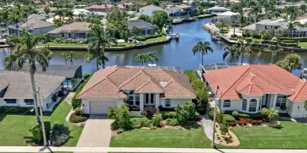 300 Copperfield CT