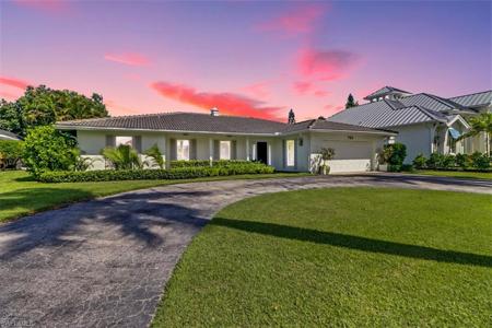 701 Harbour DR