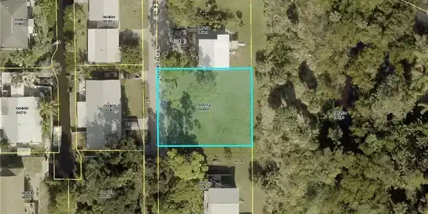 Image 4: Aerial view of property's location