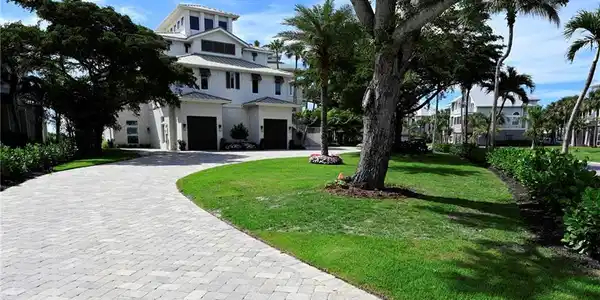 104 Anguilla LN