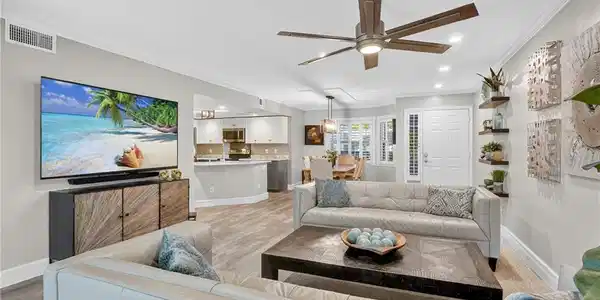 636 Wiggins Bay DR