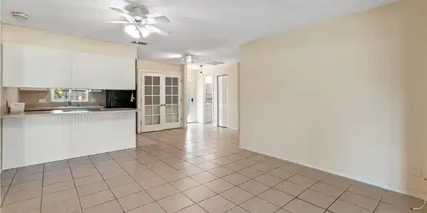 4261 Island CIR