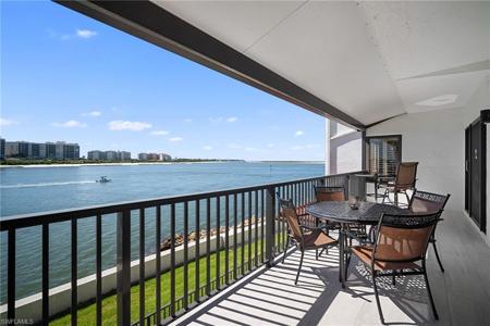 523 La Peninsula BLVD