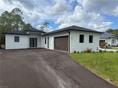153 Everglades BLVD N