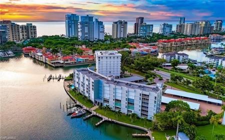 300 Park Shore DR