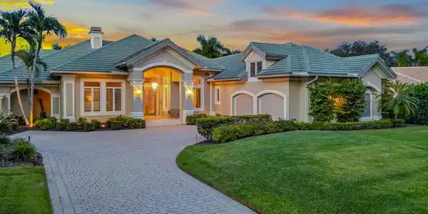 3440 Creekview DR