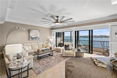 221 La Peninsula BLVD