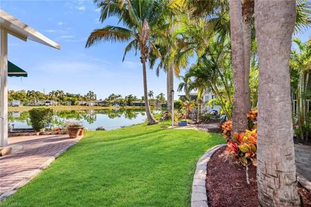 1113 Diamond Lake CIR