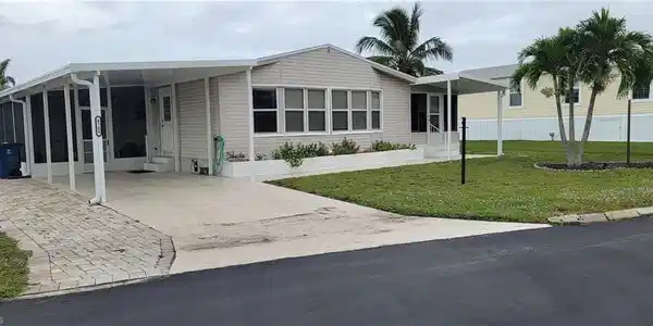 4700 Tahiti DR