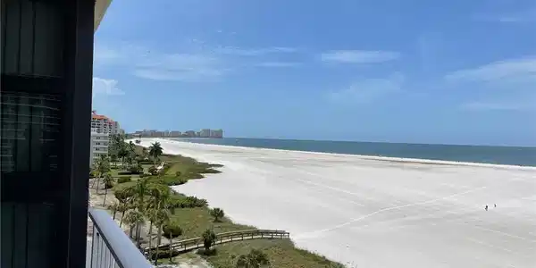320 Seaview CT