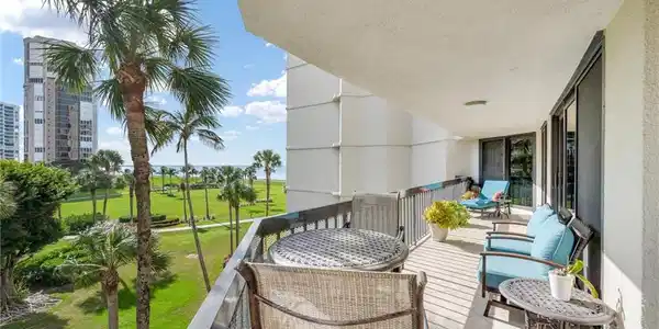 4551 Gulf Shore BLVD N