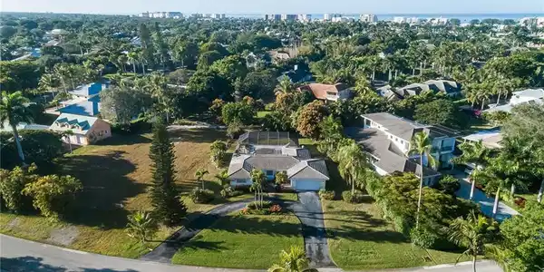 700 Bow Line DR