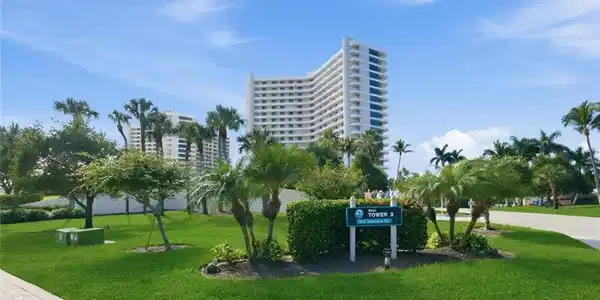 320 Seaview CT