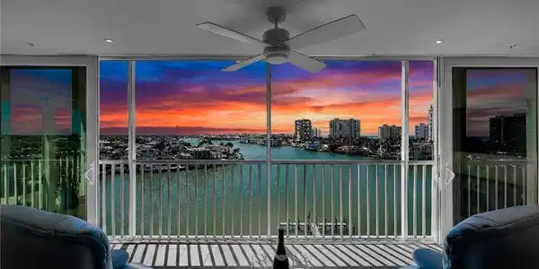 250 Park Shore DR