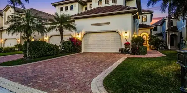 27592 River Reach DR