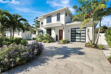 739 5th AVE N
