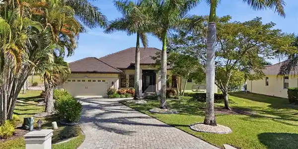 18024 Bluewater DR