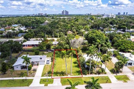 1709 Sunset PL