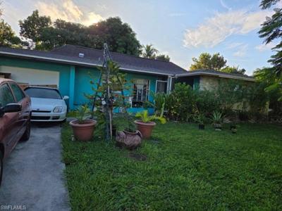 2709 SE 17th PL