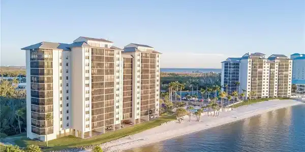 17080 Harbour Point DR