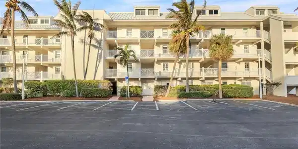 4112 Bayside Villas