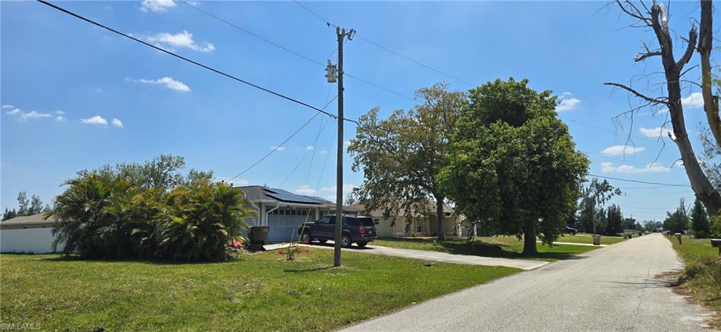 Image 3: Next door to the right