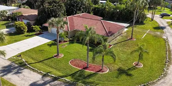 Image 4: View from above of property