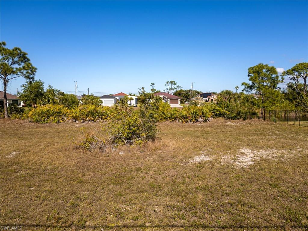 Image 2: View of yard