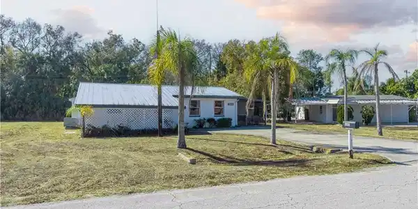 3732 Richard RD