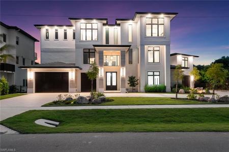598 Spinnaker DR