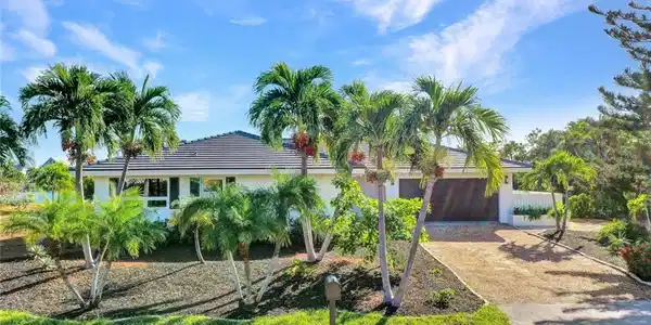 1475 Sand Castle RD