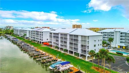 4541 Bay Beach LN