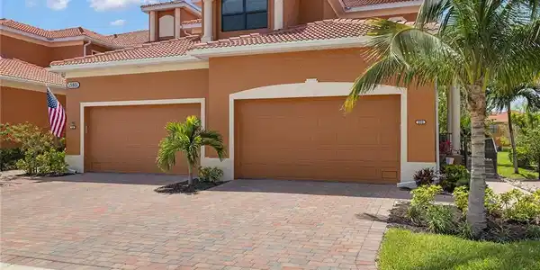 15851 Prentiss Pointe CIR