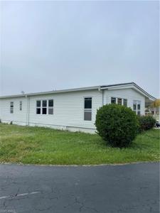 113 Maple LN