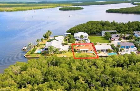 275 Tropical Shores WAY