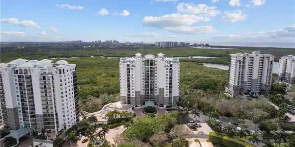 445 Cove Tower DR