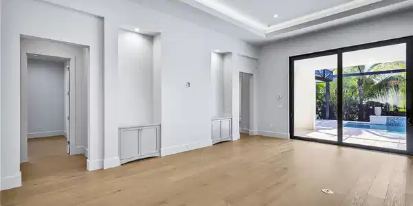 Image 4: Living Room 3
