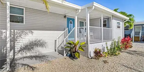 2961 Skipper LN